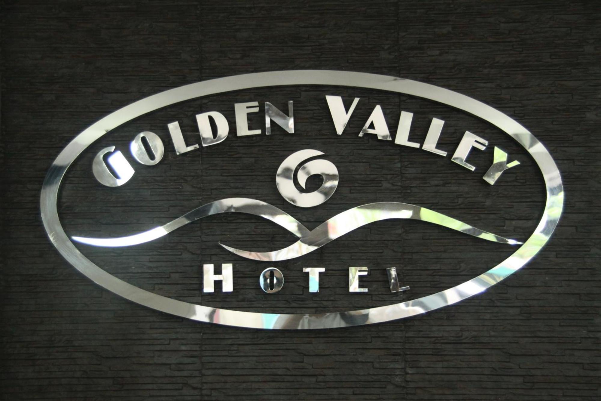 Golden Valley Hotel Cebu Exteriör bild